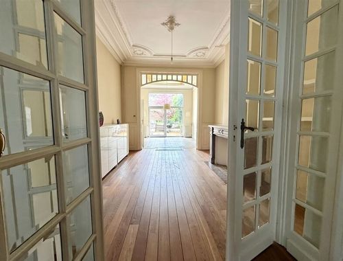                                         Woning te huur in Sint-Joost-ten-Node, € 2.100
