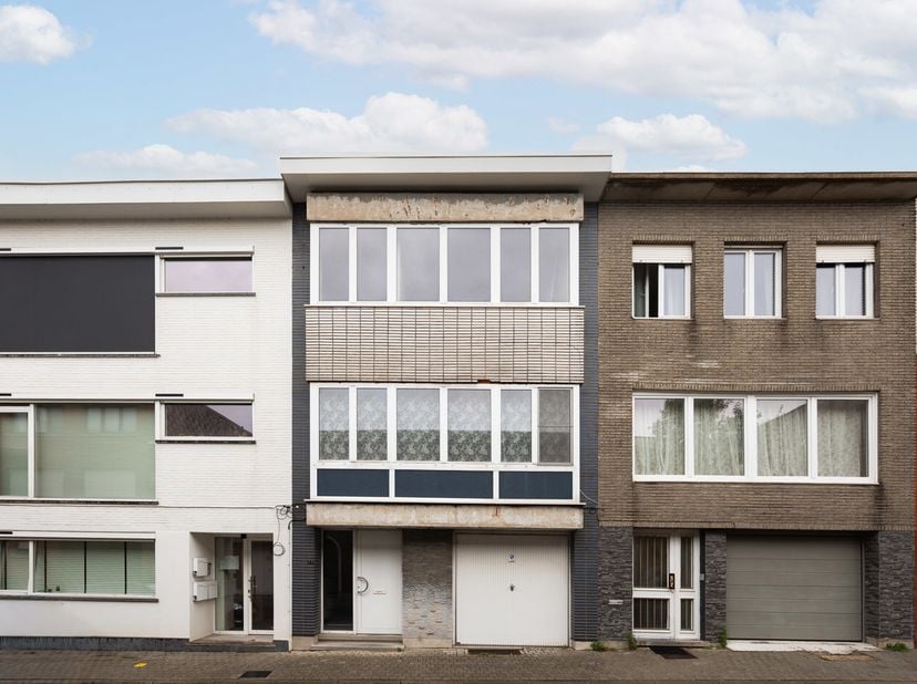Voor verdere info of een vrijblijvende waardebepaling van uw eigendom: jordi.broes@homixx.be of 016 199 340.<br />
Volledige tekst: www.homixx.be<br /