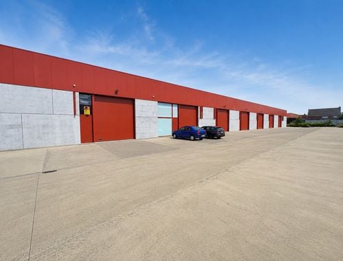                                         Magazijn zonder bureel te huur in Heule, € 1.250
