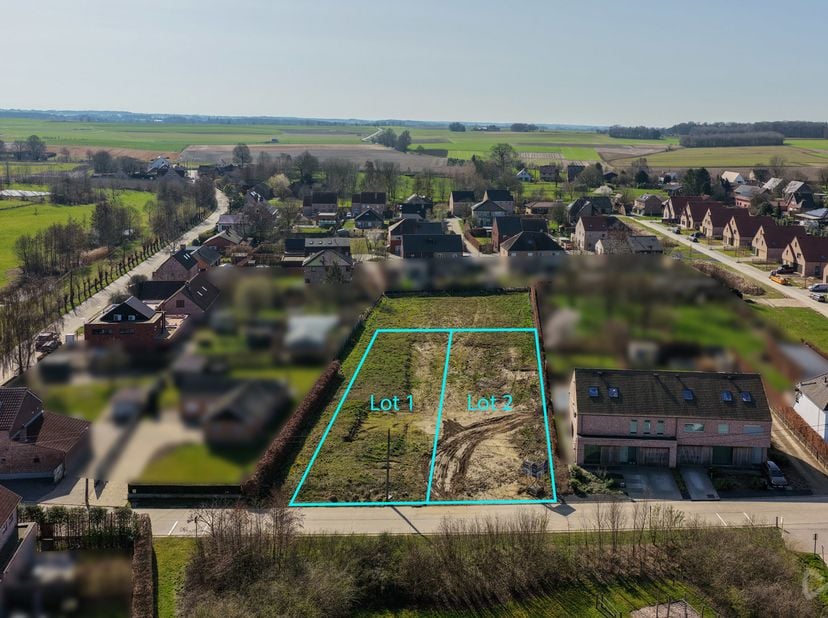 In een rustige en kindvriendelijke woonwijk in het landelijke Bierbeek bevindt zich deze mooie bouwgrond (LOT 1) voor een halfopen bebouwing op een ro