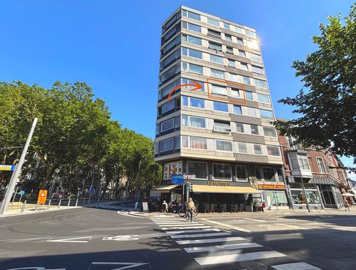                                         Studio à louer à Liège, € 550

