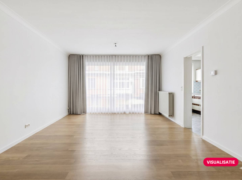 Dit gunstig gelegen appartement bevindt zich enerzijds nabij het centrum van de stad en anderzijds nabij alle belangrijke invalswegen. Wat mobiliteit