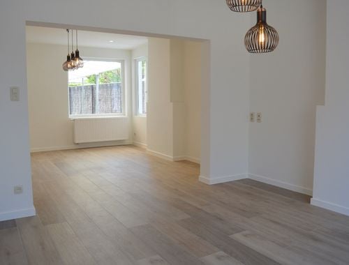                                         Maison à louer à Heule, € 895
