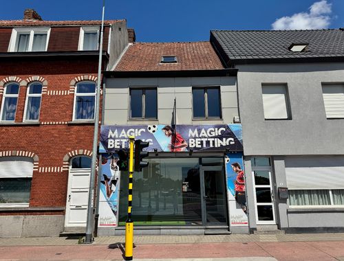                                         Handelszaak te huur in Deinze, € 1.200
