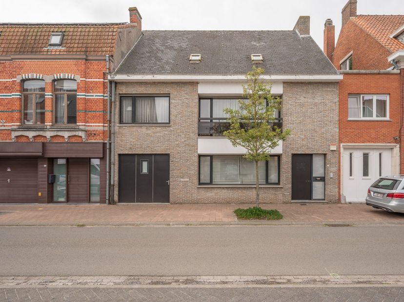 Bien professionnel à vendre à Bloemendalestraat 44,
                    8730 Beernem