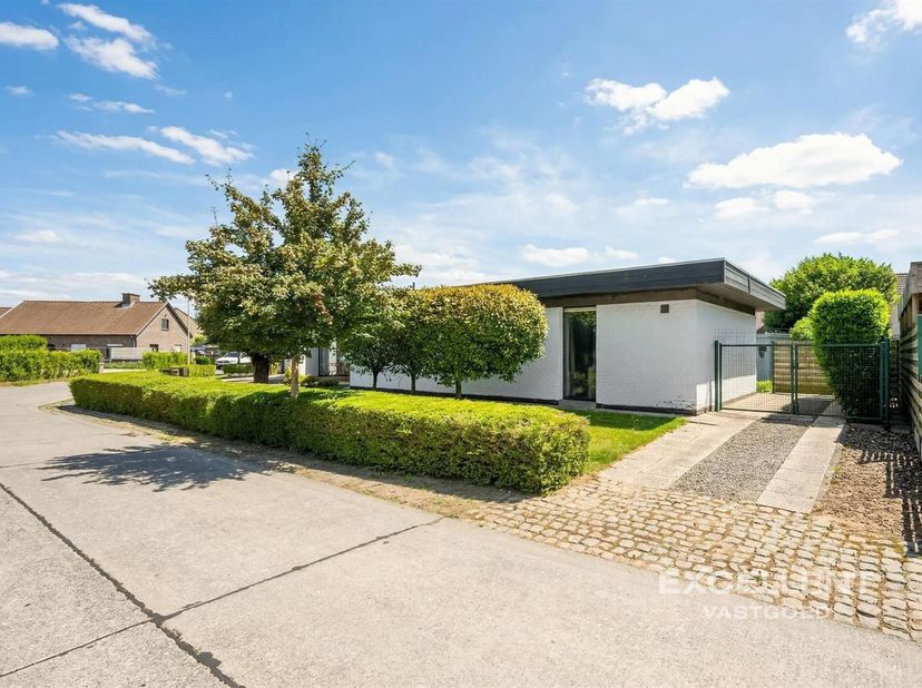 Huis te koop in ,
                    9800 Deinze