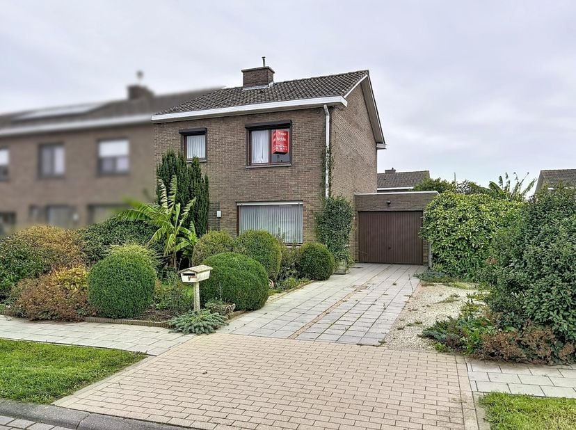 Huis te koop in Hermeleinestraat 9,
                    9800 Deinze