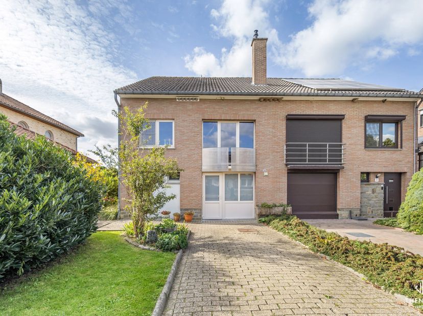 Huis te koop in Burgemeestersstraat 26,
                    3870 Heers