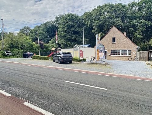                                         Handelspand met woonst te koop in Koersel, € 439.000
