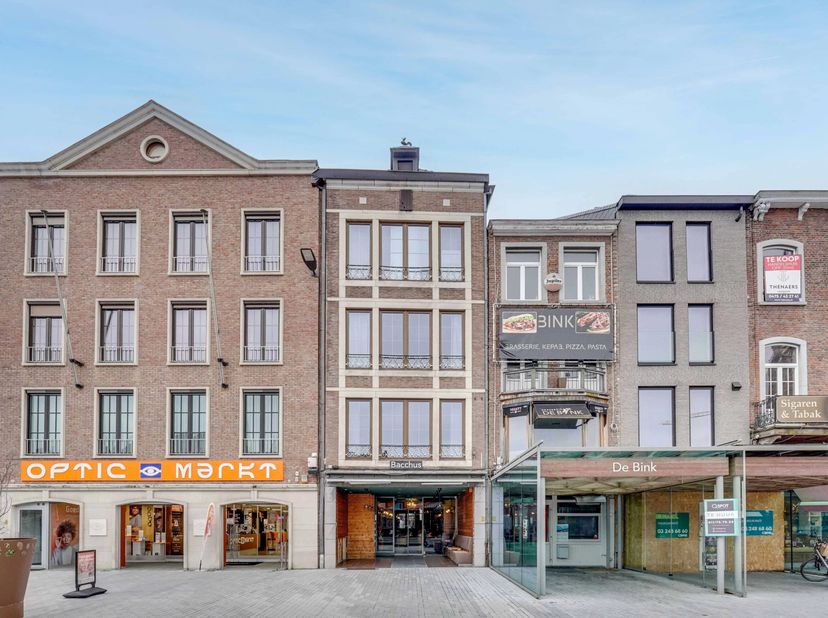 Unieke horecakans op de Grote Markt van Sint-Truiden<br />
Droom je ervan je eigen café uit te baten op een absolute A-locatie? Dan is dit hét moment.