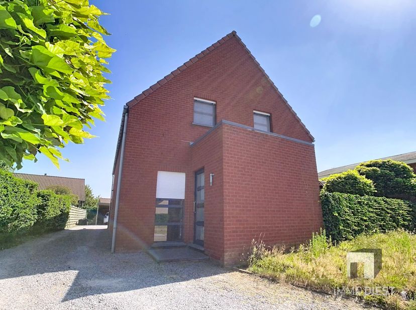 Stijlvol wonen met een heerlijk loftgevoel in het rustige Paal<br />
<br />
Welkom in deze stijlvolle vrijstaande woning in het rustige Paal, waar r