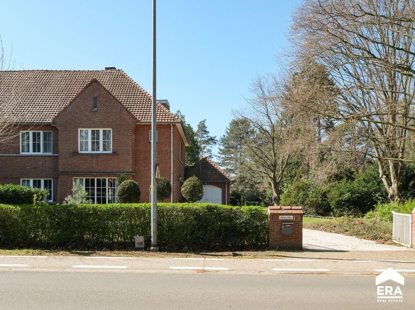 [[ DIT PAND NEEMT DEEL AAN DE ERA OPEN HUIZEN DAG OP 13/6 VAN 13:00 TOT 14:00 ]]Te koop: karakteristieke halfopen woning in Pelt, gelegen aan de Tenni