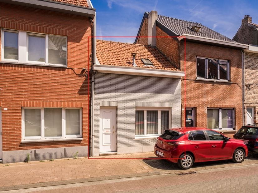 Charmante maison pour jeunes couples avec jardin urbain : un logement compact au potentiel énorme !<br />
Vous rêvez d’une maison que vous pourriez r