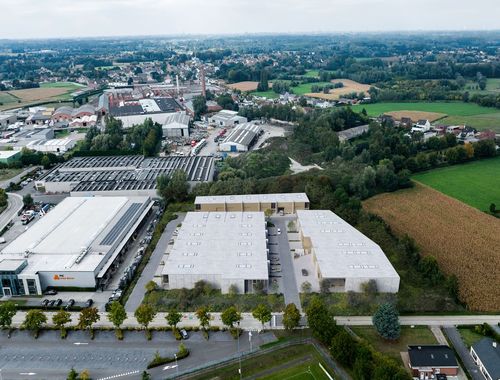                                         Bedrijfsgebouw te koop in Laarne, € 386.501

