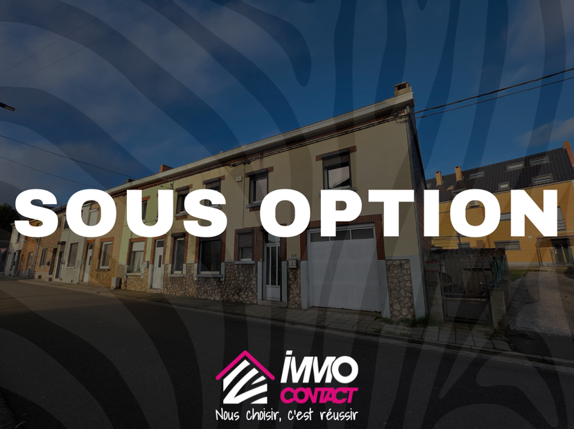 !!! OPTION !!! Agréable maison d’habitation située à Montignies-sur-Sambre, idéale pour un premier achat ou un investissement.<br />
Elle se compose,