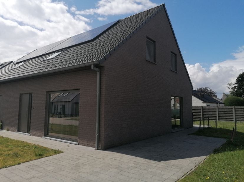 Maison à louer
                    à 9880 Aalter