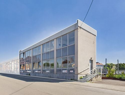                                         Kantoorgebouw te koop in Tournai, € 230.000
