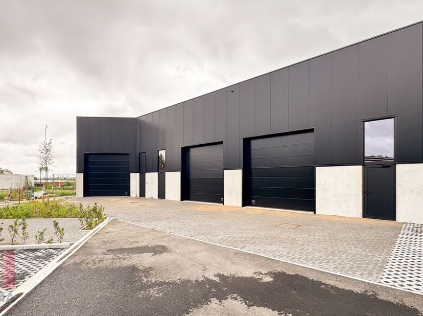 Bedrijfsvastgoed te huur in Z.3 Doornveld 60,
                    1731 Zellik