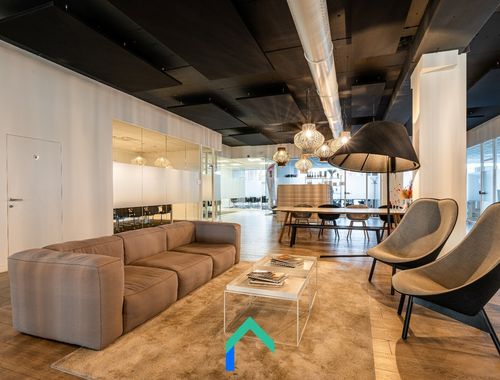                                         Kantoor te huur in Lochristi, € 1.300
