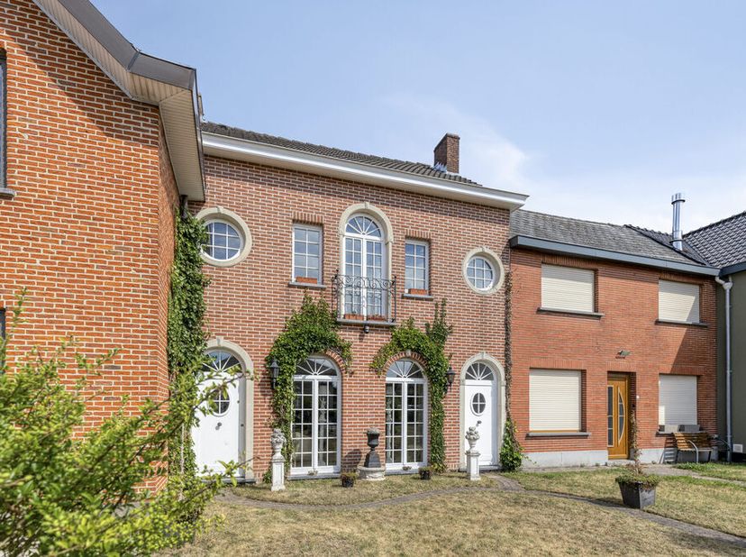 Huis te koop in Chrysantenstraat 35,
                    9820 Merelbeke