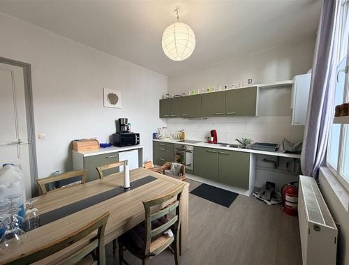                                         Appartement à louer à Tournai, € 600
