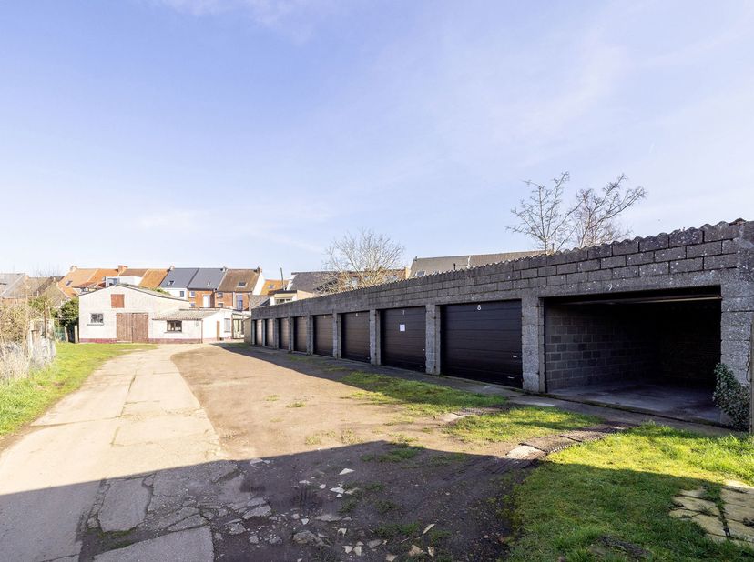 Garage à vendre à Kanaalstraat 5+,
                    2500 Lier