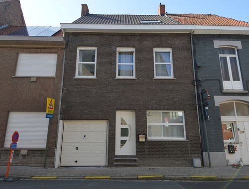                                         Maison à louer à Wevelgem, € 820
