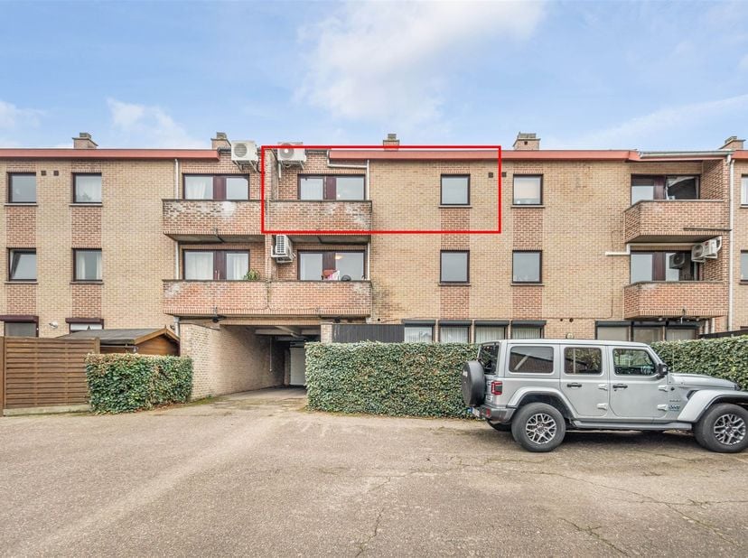 Rustig &amp; centraal gelegen duplex appartement met 1 slaapkamer aan het Heilig Hartplein <br />
<br />
Ligging: Het appartement is gelegen aan HeiligH