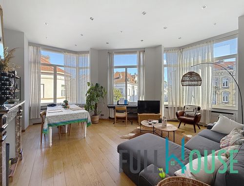                                         Appartement à louer à Ixelles, € 1.500
