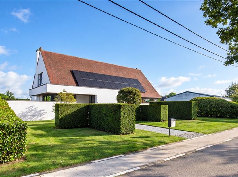 Huis te koop in Eeklostraat 83,
                    9971 Lembeke