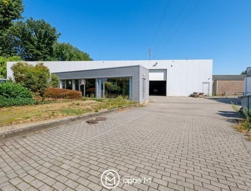                                         Entrepôt à louer à Paal, € 2.500

