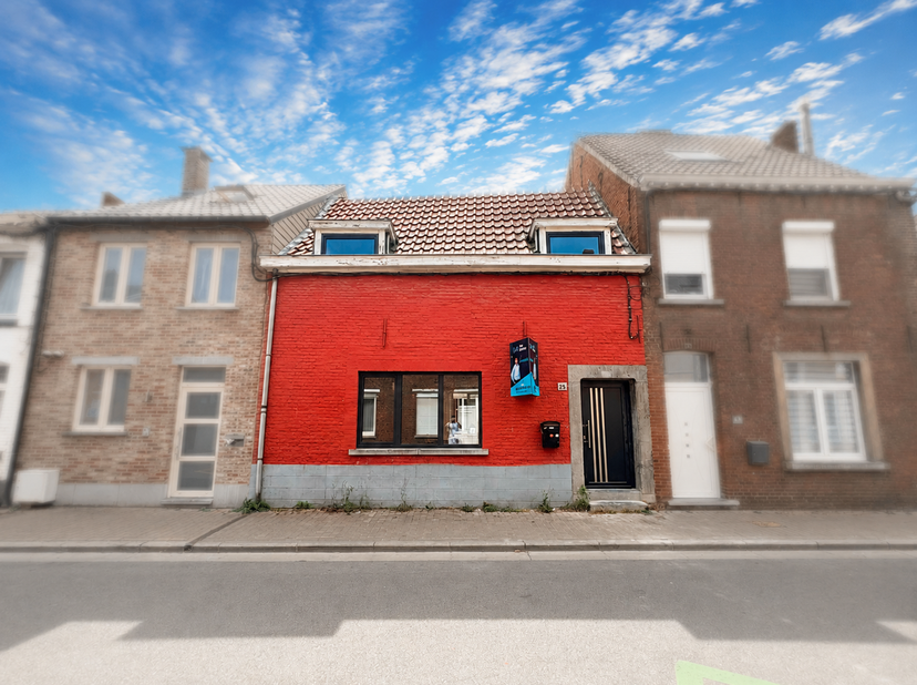 Rare sur le marché ! Situé en plein cœur d'Enghien, cet ensemble immobilier entièrement rénové se compose de deux maisons totalement indépendantes, ré