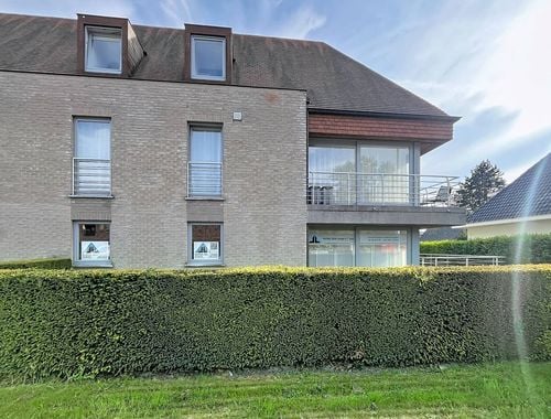                                         Appartement à louer à Sint-Pieters, € 875
