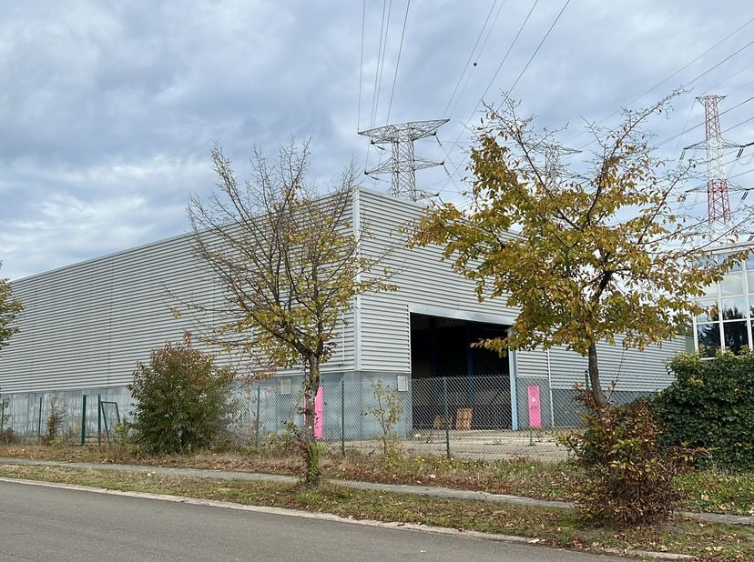 Op een vlot bereikbare KMO-locatie in Zutendaal bieden wij nieuw gerenoveerde bedrijfsunits aan die volledig op maat kunnen worden ingericht.<br />
Be