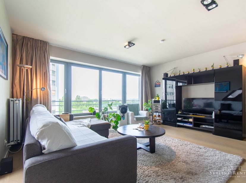 GP C6.6 - Prachtige gemeubelde penthouse, gelegen in een recent gebouw uit 2012, bestaande uit een inkomhal met apart toilet, een ruime woonkamer met