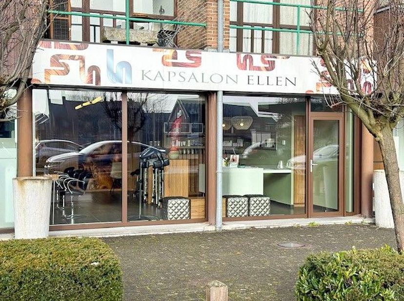 Bien professionnel à vendre
                    à 3500 Hasselt