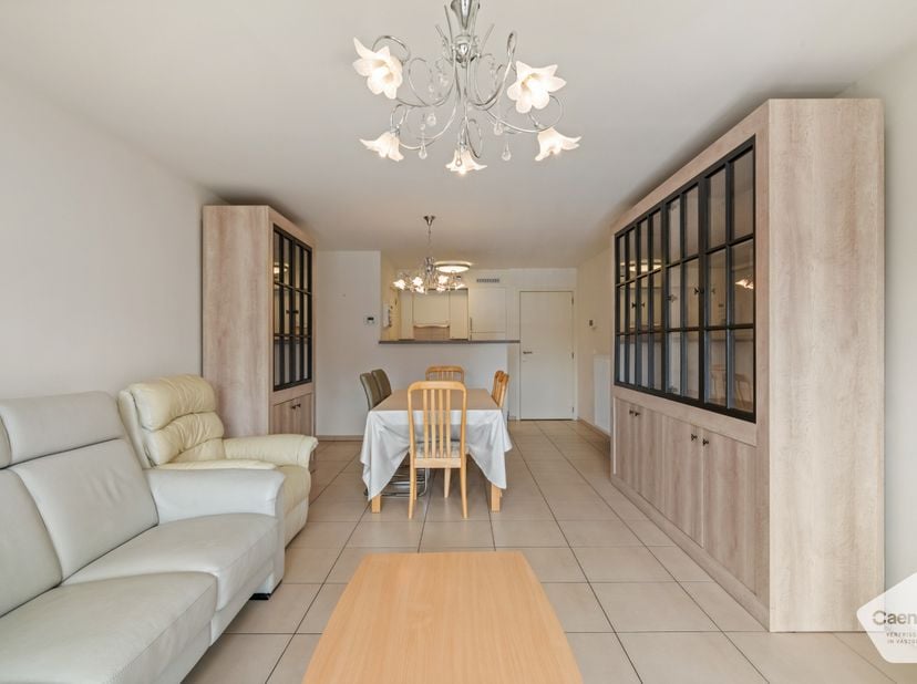 Dit twee slaapkamer appartement gelegen in hartje Blankenberge heeft een&amp;nbsp;uitstekende&amp;nbsp;locatie&amp;nbsp;vlakbij het strand en openbaar vervoer.<br