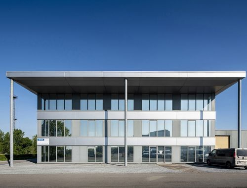                                        Bureaux à louer à Borgerhout, € 1.375
