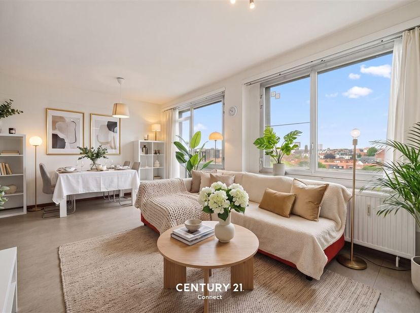 Ben je op zoek naar een instapklaar appartement op een toplocatie in Leuven? Dit instapklare éénslaapkamerappartement van 50m² combineert modern woonc