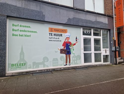                                         Handelsgelijkvloers te huur in Brasschaat, € 1.750
