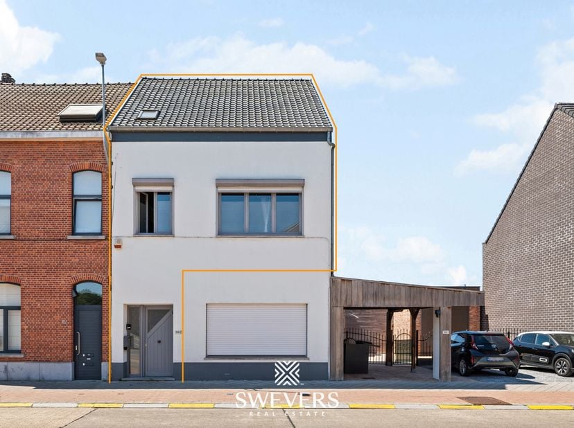 Voor meer info en foto’s, surf naar www.swevers.be – Dit op te frissen duplexappartement aan de Generaal de Krahestraat 106 bus 2 in Leopoldsburg bied