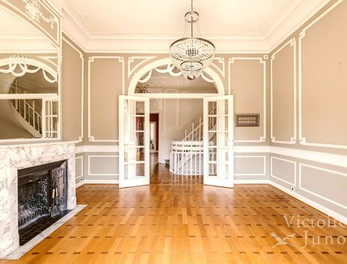                                         Maison à louer à Etterbeek, € 3.650
