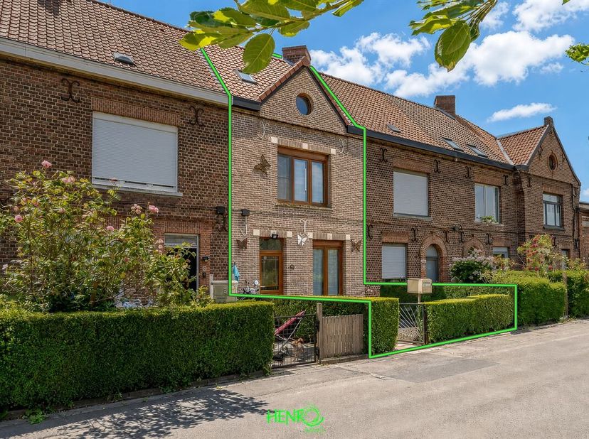 Jolie maison 3 chambres située au calme.<br />
Cette charmante maison, située dans un environnement calme, offre un beau potentiel d'extension et d'am