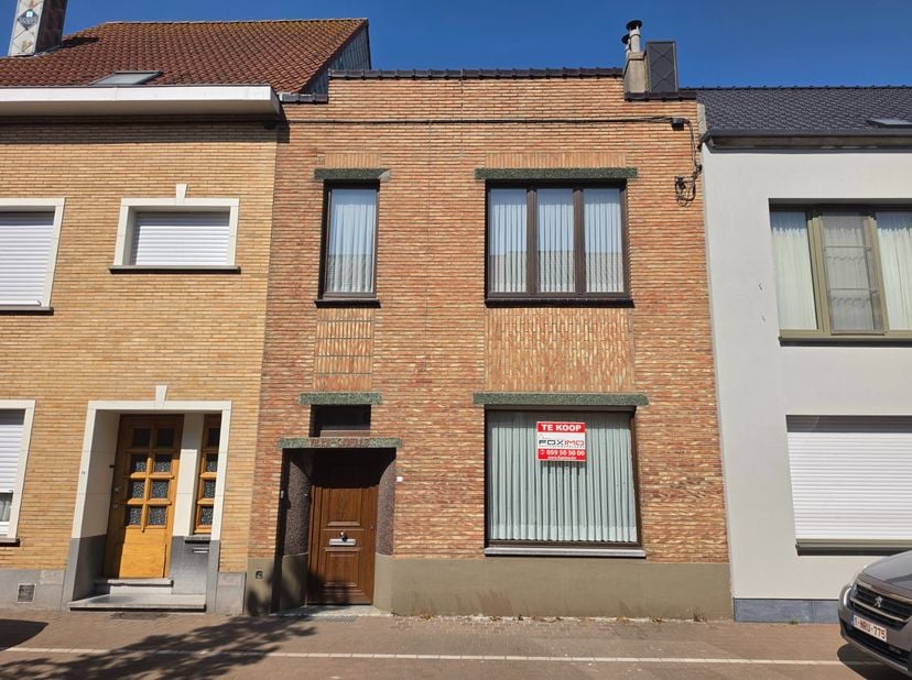 Gelegen in een rustige woonwijk te Oostende -&amp;nbsp;Conterdam, vindt u deze charmante rijwoning met een zonnige, zuidgerichte tuin.<br />
<br />
De won