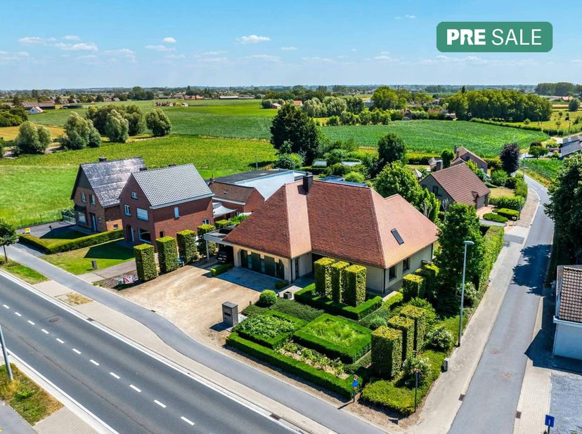Deze eigendom wordt aangeboden via Pre-sale. De vermelde prijs is een instelprijs. Wil je een afspraak vastleggen of wens je meer info omtrent deze ko
