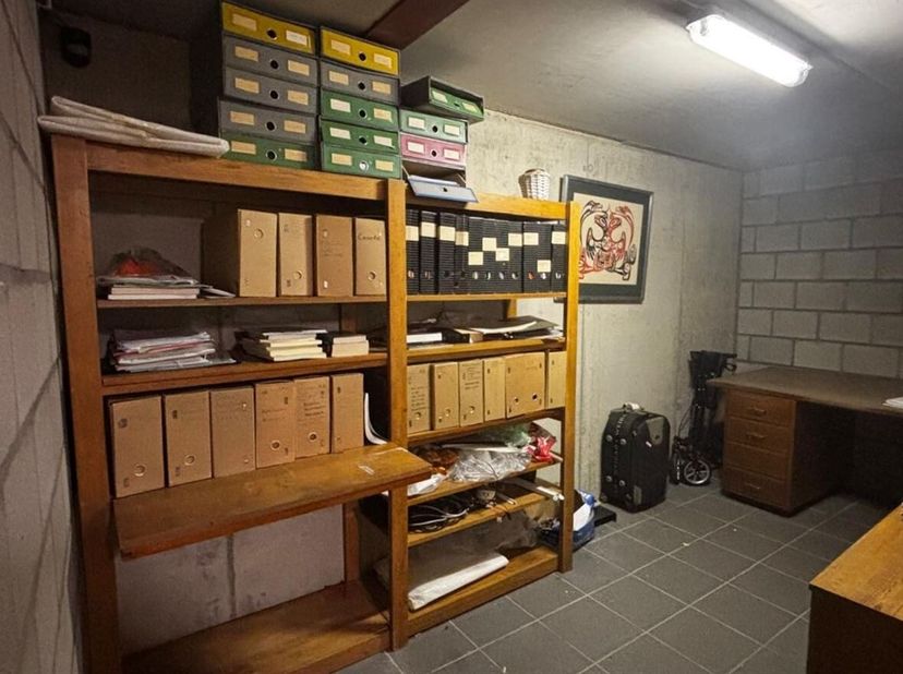 In de Broekstraat te Heverlee wordt een ruime en praktische kelderberging te koop aangeboden. De kelder heeft een oppervlakte van ongeveer 8,4 m² en b