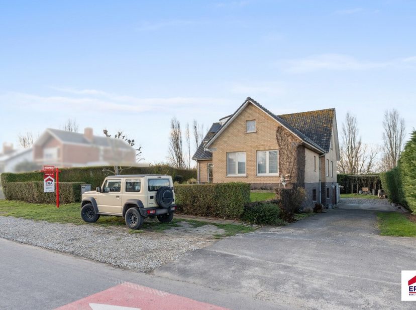Te koop: karaktervolle villa met tal van mogelijkheden in Lombardsijde. In het rustige Lombardsijde bevindt zich deze ruime villa op een groot perceel