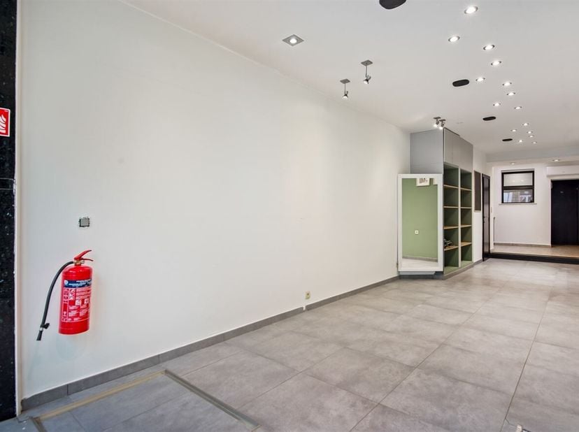 Openhuizendag op zaterdag 13 juni van 15u30 - 16u30<br />
Ontdek dit veelzijdige pand gelegen in de Keizerstraat, een absolute topligging in het bruis