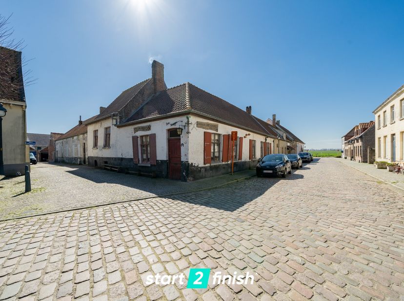 Bien professionnel à vendre
                    à 8377 Houtave