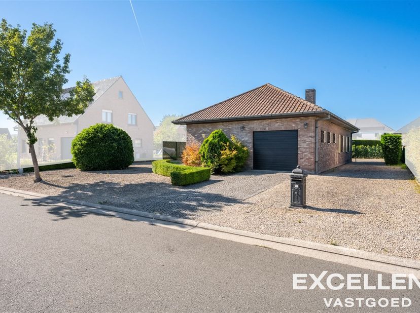 Huis te koop in ,
                    9800 Deinze